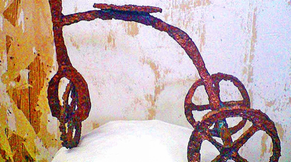 BICITAURUS, hierro fundido, 39 X 40 X 19 cm