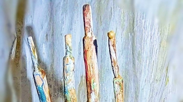 APOCALIPSIS. Madera de pino (talla directa) policromada y hierro